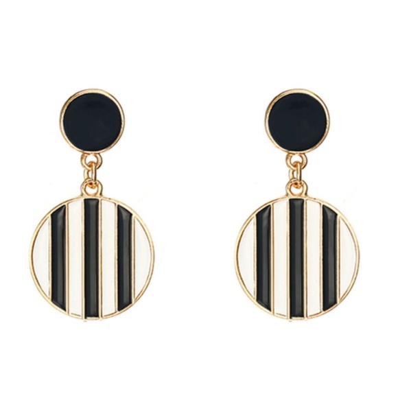 Gioconda Jewelry - Black & White Striped Round Earrings